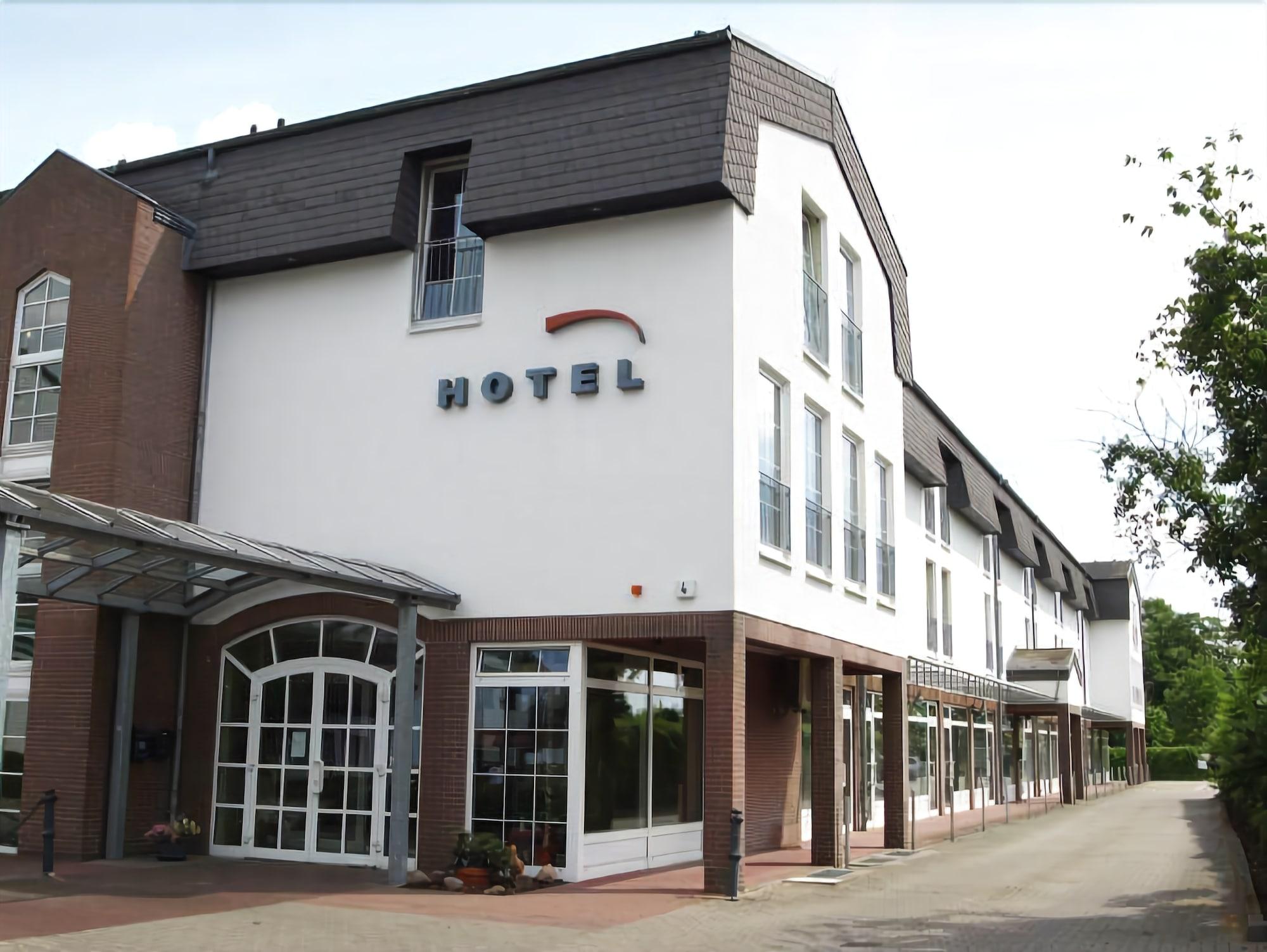 Hotel Lindenberger Hof Ahrensfelde Ngoại thất bức ảnh
