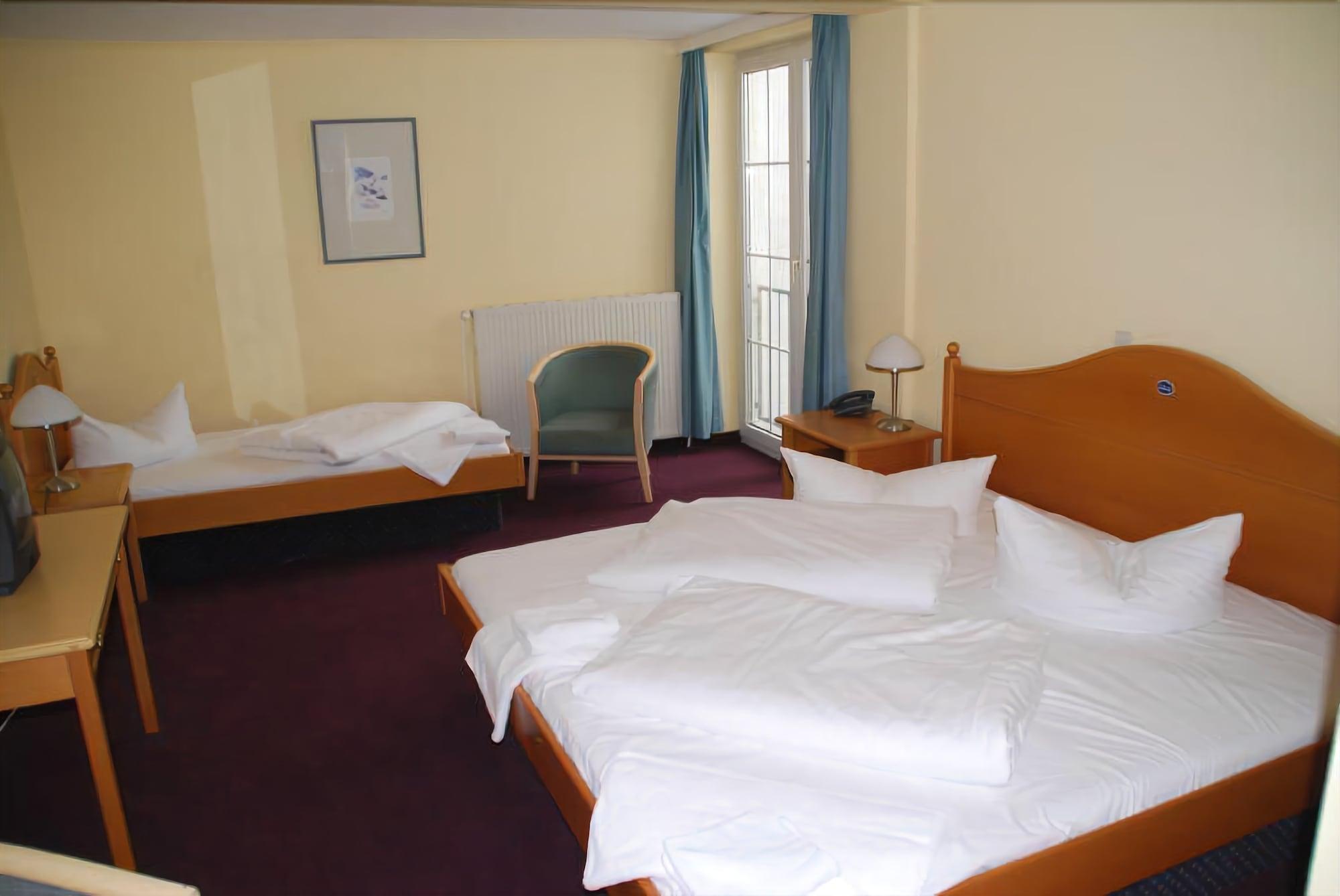 Hotel Lindenberger Hof Ahrensfelde Ngoại thất bức ảnh