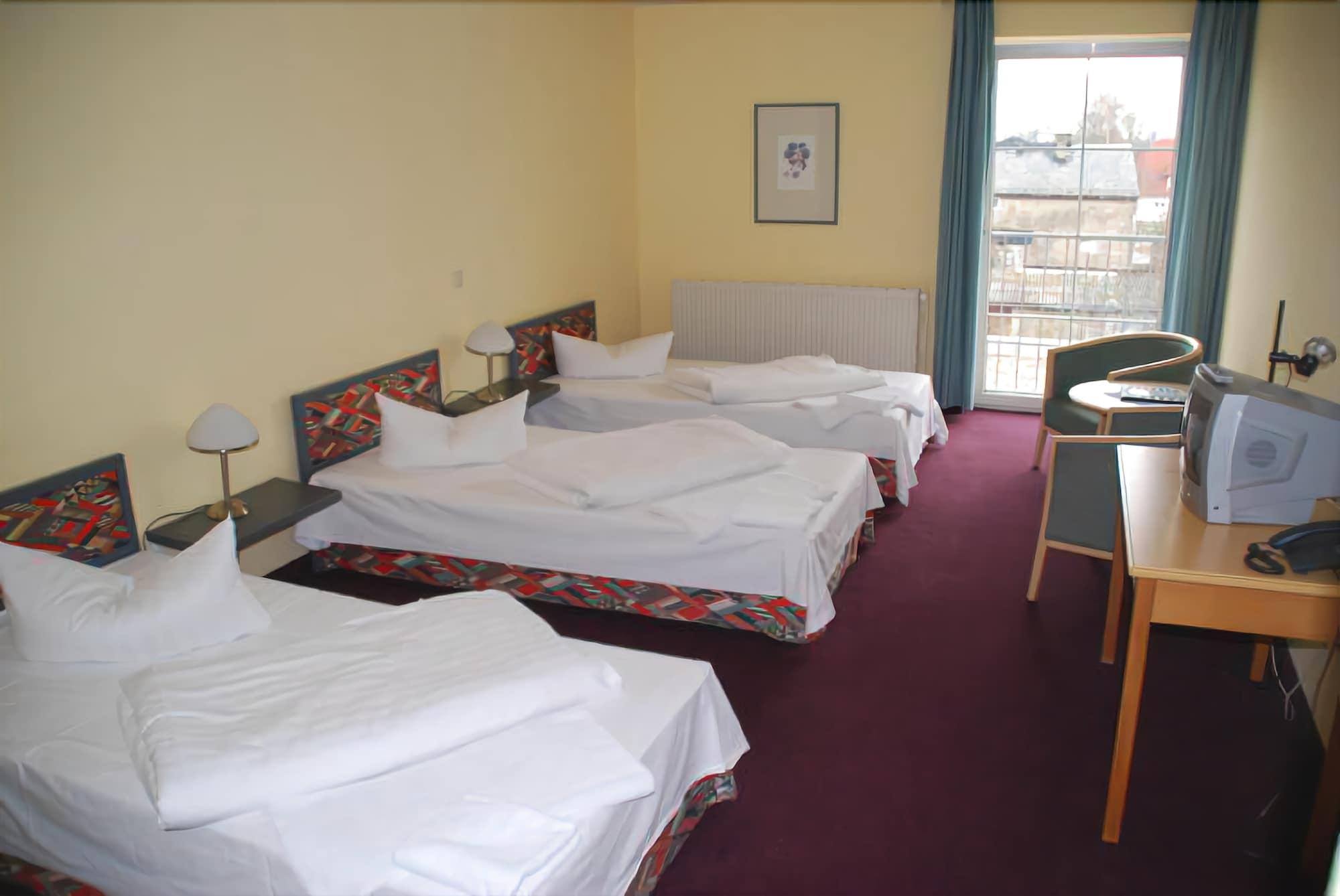Hotel Lindenberger Hof Ahrensfelde Ngoại thất bức ảnh