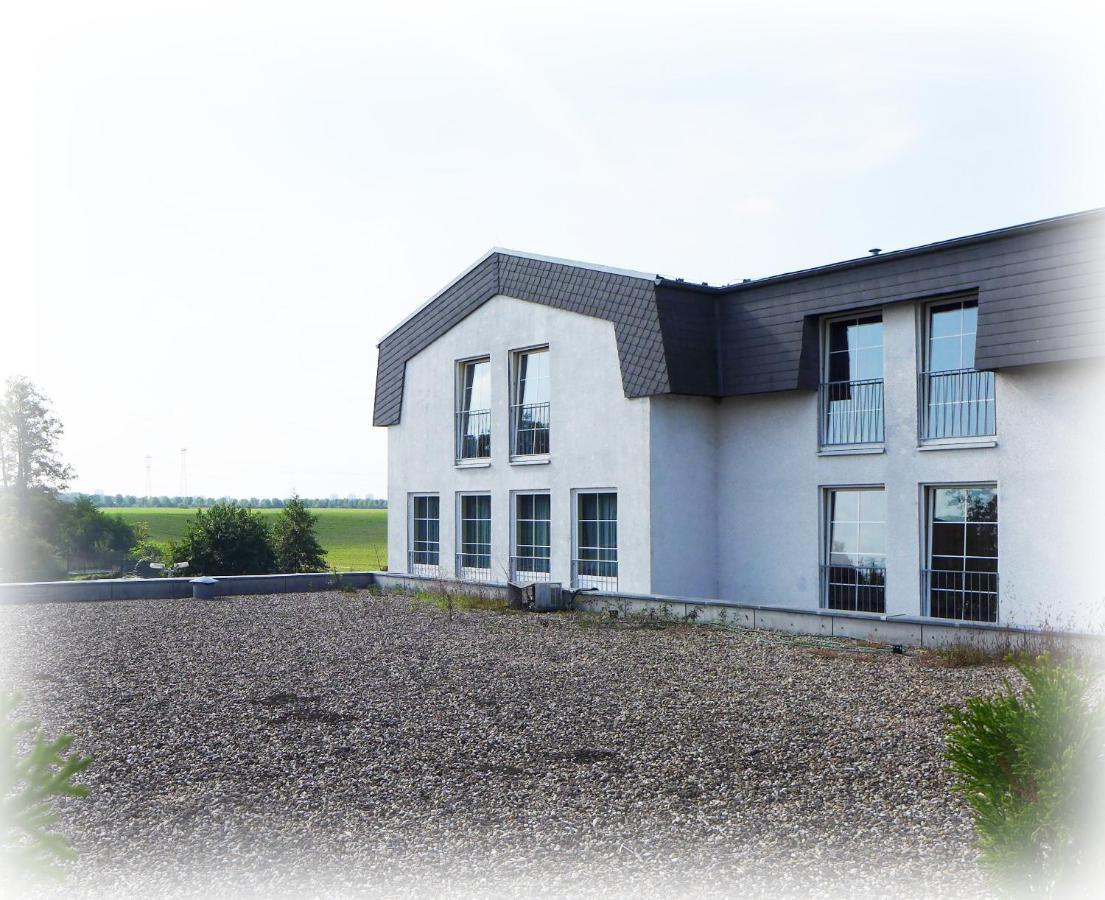 Hotel Lindenberger Hof Ahrensfelde Ngoại thất bức ảnh