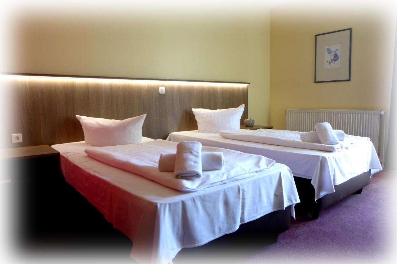 Hotel Lindenberger Hof Ahrensfelde Ngoại thất bức ảnh